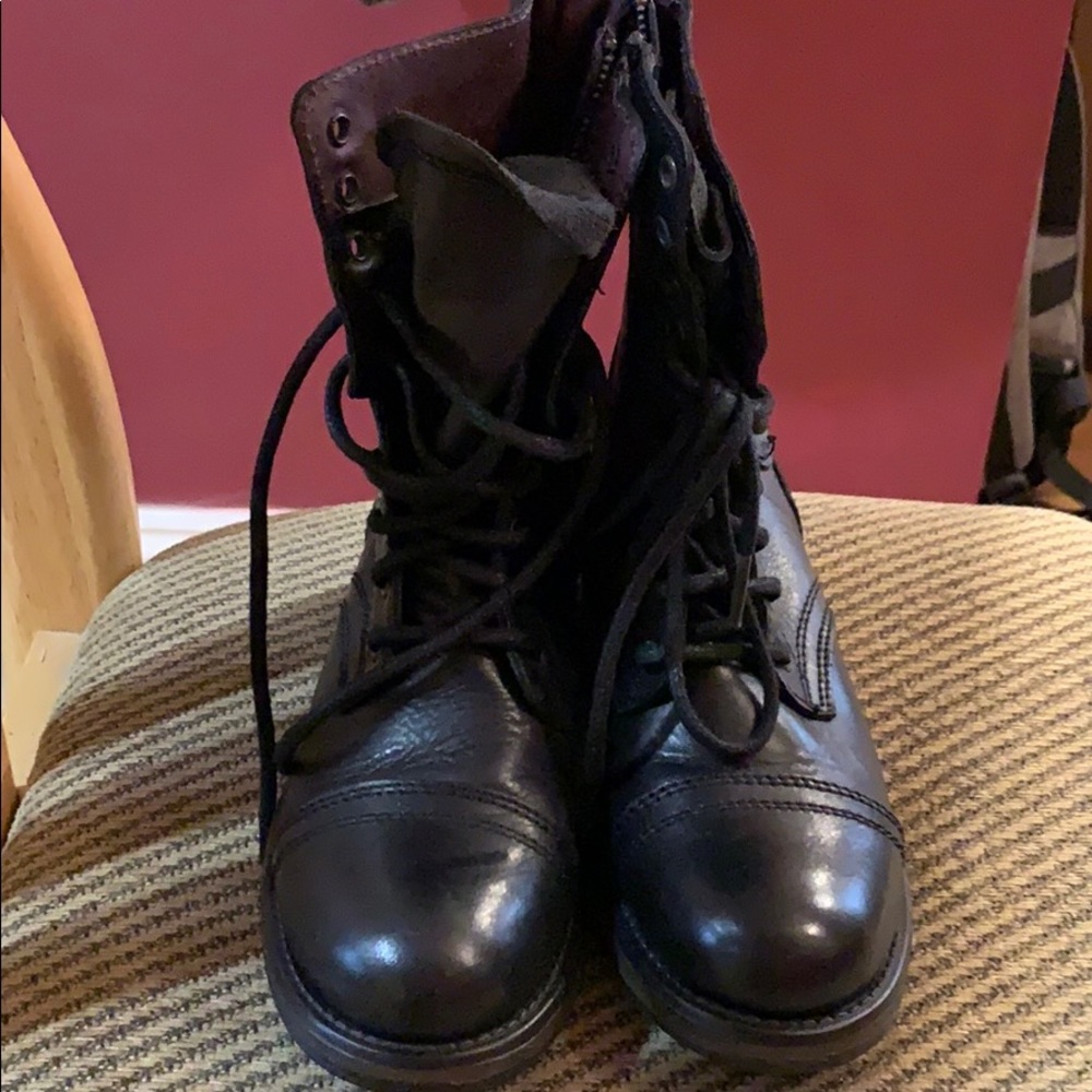Steve Madden Combat Boots **NEW**